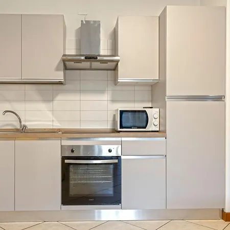 Monolocale Luminoso Con Giardino Privato